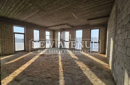 Office Space - Studio - 2 Bathrooms for rent in Mivida - 5th Settlement Compounds - The 5th Settlement - New Cairo City - Cairo