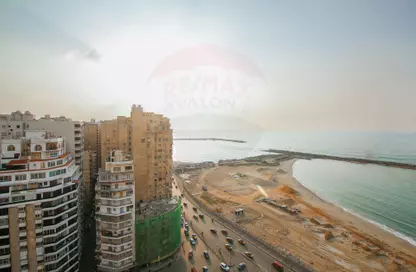 Apartment - 4 Bedrooms - 2 Bathrooms for sale in Mohammad Ngeeb Street - Sidi Beshr - Hay Awal El Montazah - Alexandria