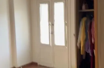 شقة - 3 غرف نوم - 2 حمامات للايجار في شارع محمد توفيق دياب - المنطقة السادسة - مدينة نصر - القاهرة