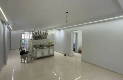 مساحات مكتبية - استوديو - 3 حمامات للايجار في الشطر العاشر - زهراء المعادي - حي المعادي - القاهرة