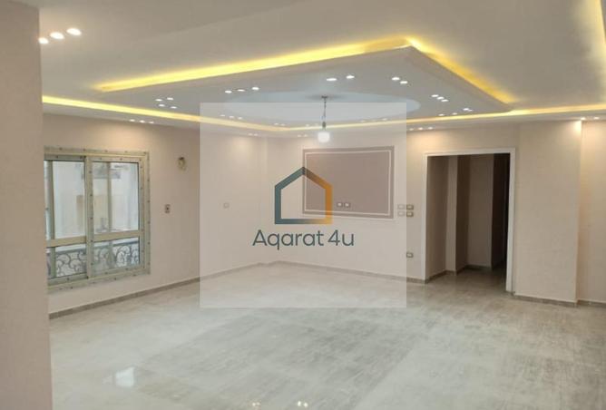 8381000 - Property Image 2