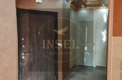 Apartment - 2 Bedrooms - 1 Bathroom for rent in Gardenia Mall St. - The 1st Settlement - New Cairo City - Cairo