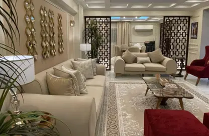 Apartment - 2 Bedrooms - 2 Bathrooms for rent in Al Mesaha St. - Dokki - Giza