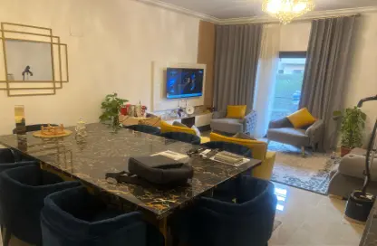 شقة - 3 غرف نوم - 3 حمامات للبيع في فيفث سكوير - التجمع الخامس - مدينة القاهرة الجديدة - القاهرة