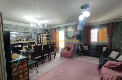 Apartment - 3 Bedrooms - 1 Bathroom for sale in Mohamed Fouad Galal St. - Ibrahimia - Hay Wasat - Alexandria