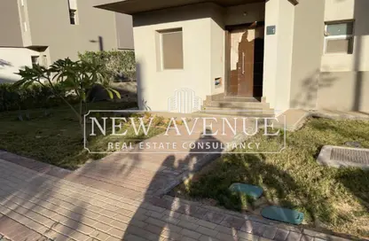 Duplex - 3 Bedrooms - 3 Bathrooms for sale in Etapa - Sheikh Zayed Compounds - Sheikh Zayed City - Giza