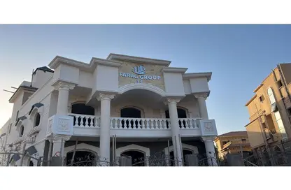 Apartment - 5 Bedrooms - 3 Bathrooms for sale in 4th District - Sheikh Zayed City - Giza