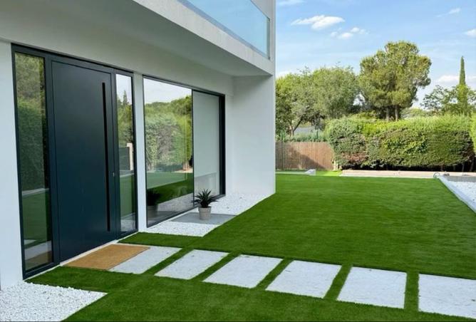 8200946 - Property Main Image