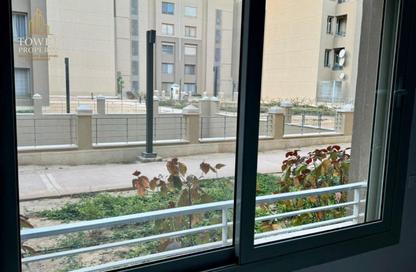 Apartment - 2 Bedrooms - 2 Bathrooms for rent in Palm Hills Village Gate - South Investors Area - New Cairo City - Cairo