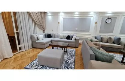 Apartment - 3 Bedrooms - 3 Bathrooms for rent in Abdel Moneim Riad St. - Mohandessin - Giza