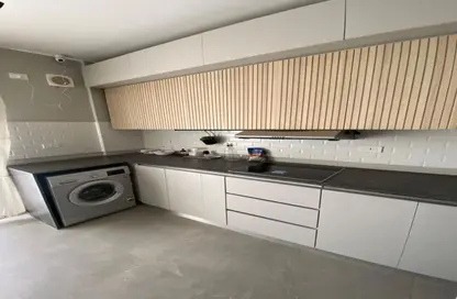 Apartment - 4 Bedrooms - 4 Bathrooms for sale in Village West - Sheikh Zayed Compounds - Sheikh Zayed City - Giza