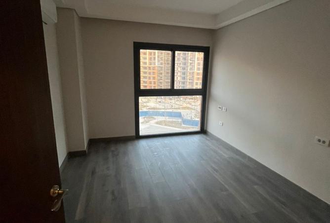 8403257 - Property Image 3