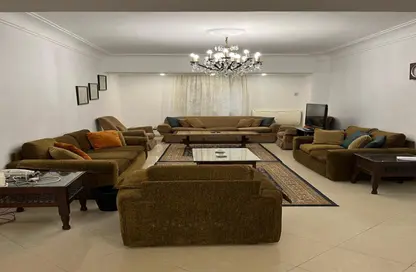 شقة - 3 غرف نوم - 2 حمامات للايجار في شارع شهاب - المهندسين - الجيزة