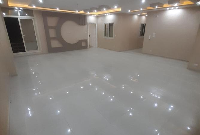 8192677 - Property Main Image