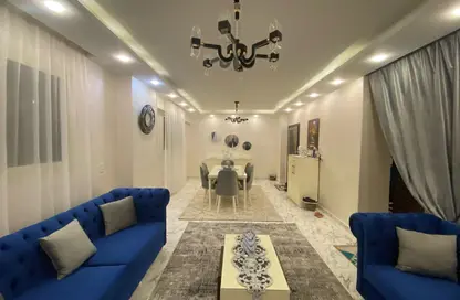 Apartment - 3 Bedrooms - 1 Bathroom for sale in Maadi Gardens - Maadi - Hay El Maadi - Cairo