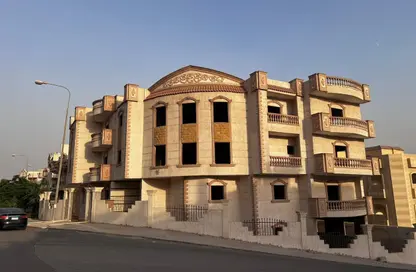 Duplex - 7+ Bedrooms - 3 Bathrooms for sale in 5th District - Obour City - Qalyubia