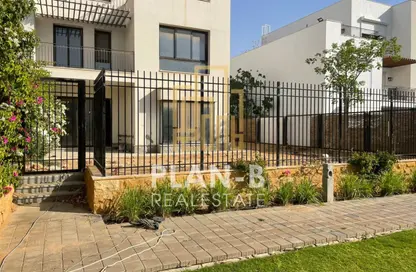 Townhouse - 4 Bedrooms - 4 Bathrooms for sale in Sodic West - Sheikh Zayed Compounds - Sheikh Zayed City - Giza