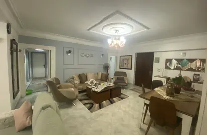 Apartment - 2 Bedrooms - 2 Bathrooms for sale in King Faisal St. - El Talbia - Faisal - Hay El Haram - Giza