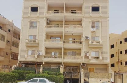 شقة - 2 غرف نوم - 1 حمام للبيع في المنطقة الثامنة - مدينة الشروق - القاهرة