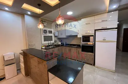 Apartment - 4 Bedrooms - 2 Bathrooms for rent in Lazurde - 8th District - Sheikh Zayed City - Giza