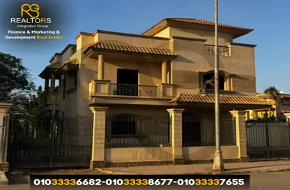 Villa - 4 Bedrooms - 4 Bathrooms for sale in Royal City - Sheikh Zayed Compounds - Sheikh Zayed City - Giza