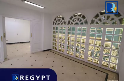 فيلا - استوديو - 2 حمامات للايجار في طريق مصر حلوان الزراعي - المعادي - حي المعادي - القاهرة