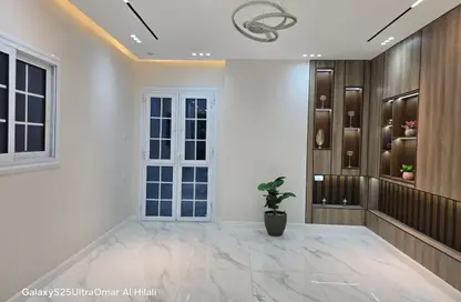 شقة - 3 غرف نوم - 2 حمامات للبيع في البوابة الرابعة - مينا - حدائق الاهرام - الجيزة