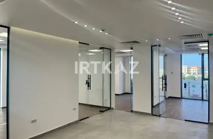 Office Space - Studio - 1 Bathroom for rent in Hyde Park Business District Mall - South Teseen St. - The 5th Settlement - New Cairo City - Cairo