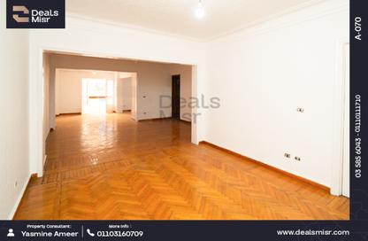 Apartment - 3 Bedrooms - 2 Bathrooms for sale in Laurent - Hay Sharq - Alexandria