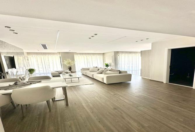 8404489 - Property Image 2