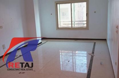 شقة - 3 غرف نوم - 1 حمام للبيع في عمارات البنفسج - البنفسج - مدينة القاهرة الجديدة - القاهرة