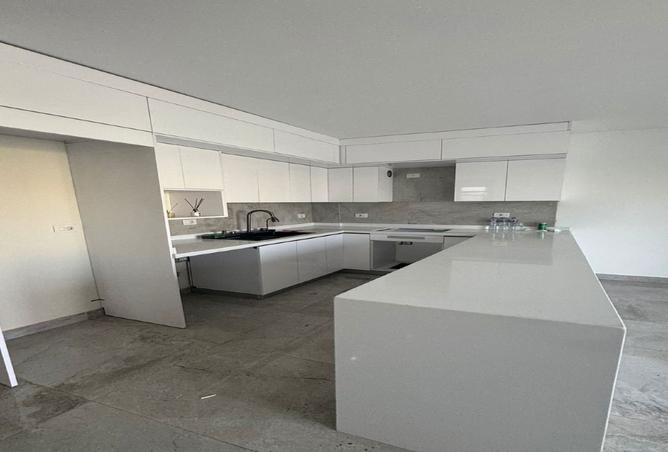 8371298 - Property Image 2