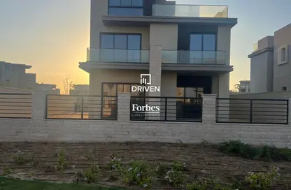 Villa - 4 Bedrooms - 4 Bathrooms for sale in The Estates - Sheikh Zayed Compounds - Sheikh Zayed City - Giza