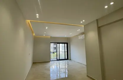 شقة - 3 غرف نوم - 2 حمامات للايجار في مون ريزيدنس - فيفث سكوير - التجمع الخامس - مدينة القاهرة الجديدة - القاهرة