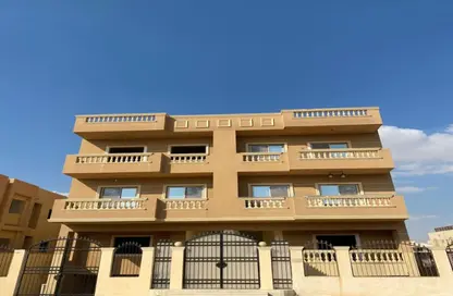 شقة - 3 غرف نوم - 2 حمامات للبيع في المجاورة الخامسة - الحي الثالث شرق - مدينة الشروق - القاهرة