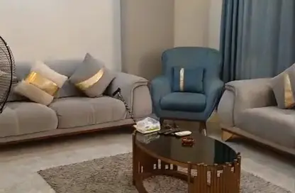 شقة - 3 غرف نوم - 2 حمامات للايجار في شارع الجزيرة - المستثمرين الجنوبية - مدينة القاهرة الجديدة - القاهرة