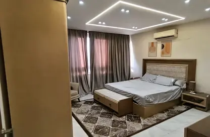 شقة - 3 غرف نوم - 3 حمامات للبيع في شارع ايران - الدقي - الجيزة