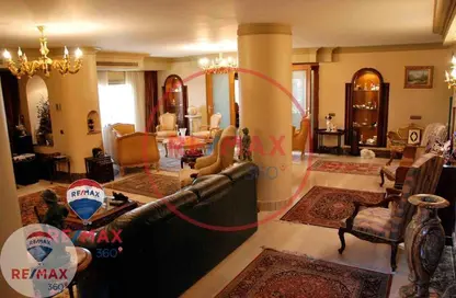 Duplex - 7+ Bedrooms - 6 Bathrooms for sale in Heliopolis Square - El Nozha - Cairo