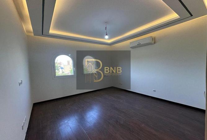 8176586 - Property Image 3