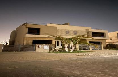 فيلا - 7 غرف نوم - 8 حمامات للبيع في ذا كراون - طريق مصر اسكندرية الصحراوي - مدينة 6 أكتوبر - الجيزة