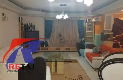 Apartment - 3 Bedrooms - 3 Bathrooms for rent in Mohamed Korayem St. - 6th Zone - Nasr City - Cairo