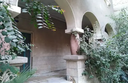 فيلا - 8 غرف نوم - 8 حمامات للبيع في جاردن سيتي - القاهرة