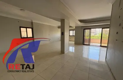 Apartment - 3 Bedrooms - 2 Bathrooms for rent in Ibrahim Al Refaey St. - 8th Zone - Nasr City - Cairo