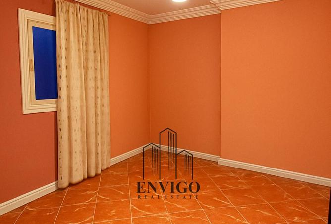 8377827 - Property Image 3