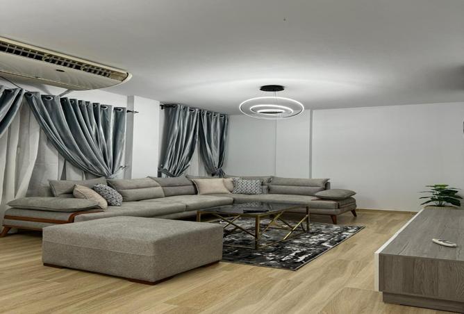 8389377 - Property Image 2