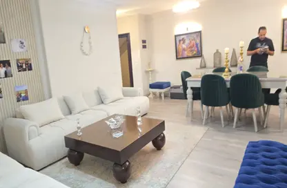 شقة - 3 غرف نوم - 2 حمامات للبيع في ميدان فيني - الدقي - الجيزة