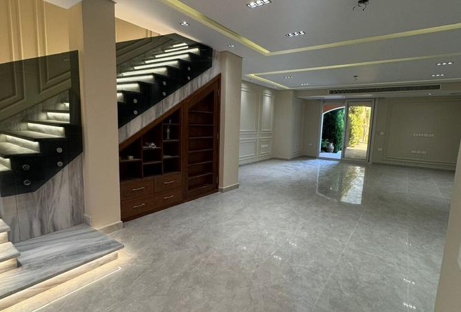 8235526 - Property Image 2