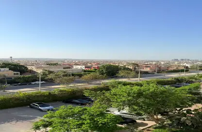 Apartment - 3 Bedrooms - 3 Bathrooms for rent in Zayed 2000 - 4th District - Sheikh Zayed City - Giza