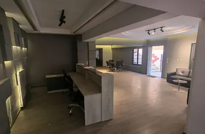 Office Space - Studio - 1 Bathroom for rent in Street17 - District 3 - The 5th Settlement - New Cairo City - Cairo