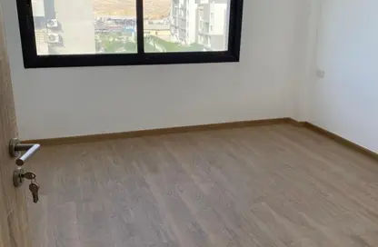 (بنتهاوس  (روف - 3 غرف نوم - 3 حمامات للبيع في مون ريزيدنس - فيفث سكوير - التجمع الخامس - مدينة القاهرة الجديدة - القاهرة